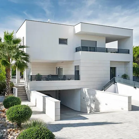 Casa Luma Tribunj (Sibenik-Knin)